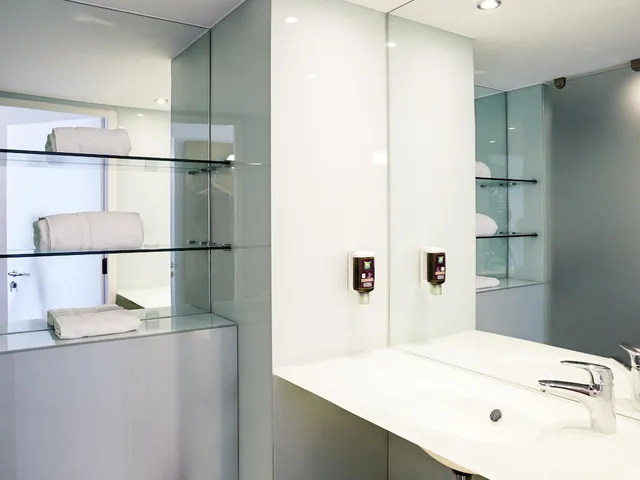 Duet, Twin Beds, Ibis Styles Crewe 8/9
