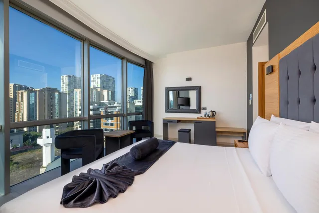 غرفة قياسية بسرير مزدوج، Asia Artemis Suite 1/9