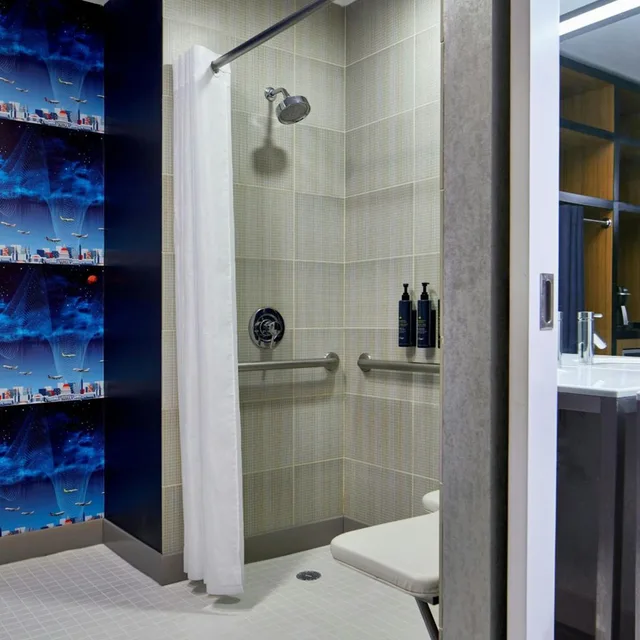 Aloft, Guest Room, King Bed، Aloft Dulles Airport North 9/9
