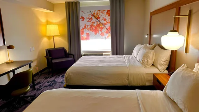 غرفة بسريرين كوين، Newmarket Hotel And Suites 3/6