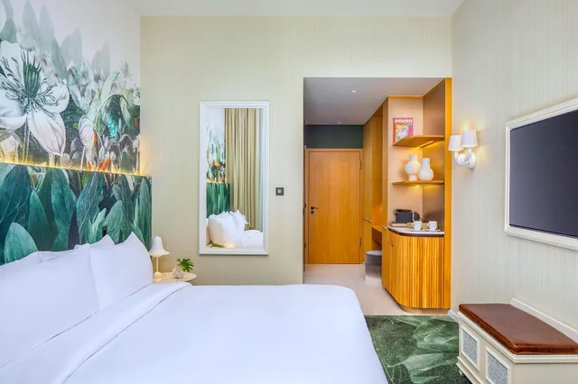Essential، Kimpton BEM Budapest by IHG 1/5