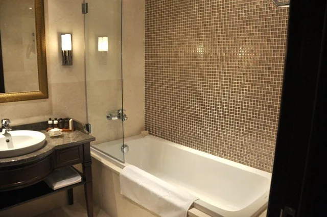 Club, Double Bed, Crowne Plaza Istanbul Asia 2/2
