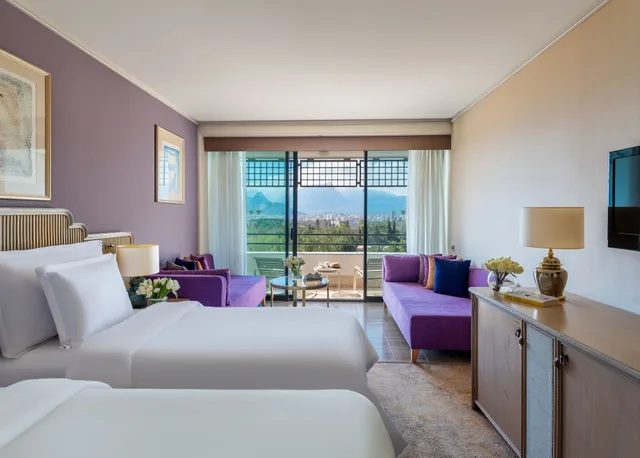 غرفة قياسية بسريرين منفصلين بإطلالة جزئية على البحر، Rixos Downtown Antalya 4/10