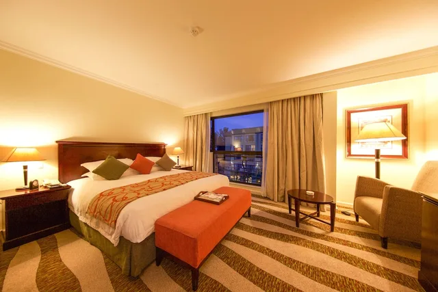 غرفة قياسية بسريرين منفصلين، Kigali Serena 1/10