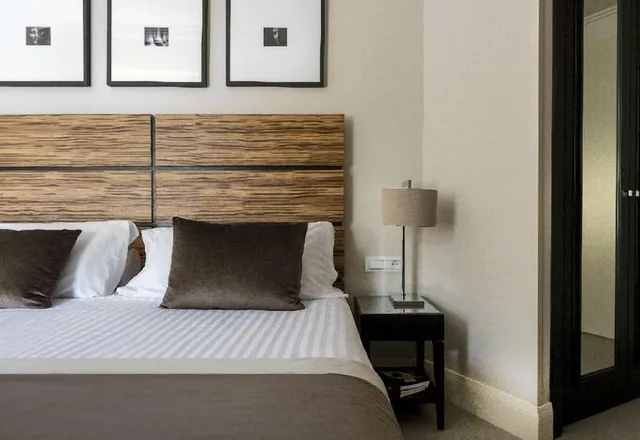 Deluxe, Double or Twin Bed, Ambasciatori 2/10