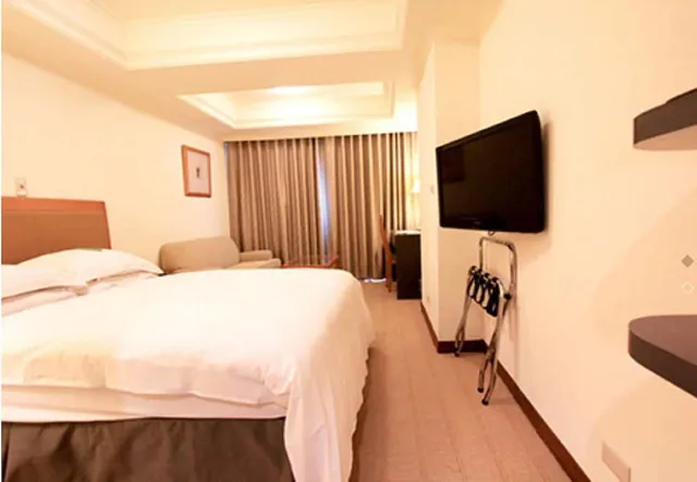 Elegant, Queen Bed، Park Lane Inn 1/1