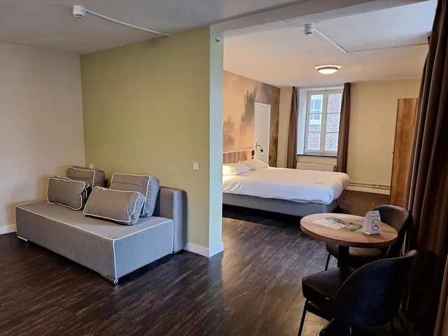 غرفة عائلية بسرير مزدوج وسريرين منفصلين، Fletcher Hotel-Restaurant La Ville Blanche 5/8