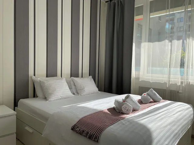 استوديو بشرفة مع أريكة، CORVIN CENTER SUITES 4/10