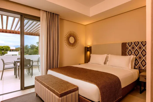 شقة بسرير كينج وسرير فردي بشرفة بغرفتي نوم، Radisson Blu Residences Al Hoceima 1/4