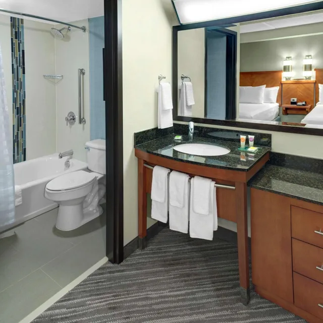 Specialty, 2 Double Beds, Sofa, Hyatt Place Cincinnati Airport Florence 3/3