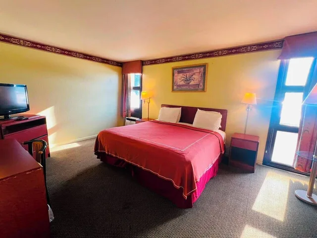 غرفة بسرير كينج، Barrington Hotel Schaumberg Near I 90 8/10