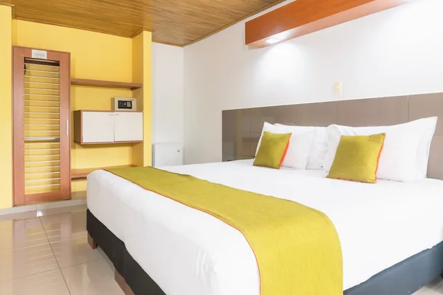 غرفة بسرير كوين، Waira Suites Hotel 5/10