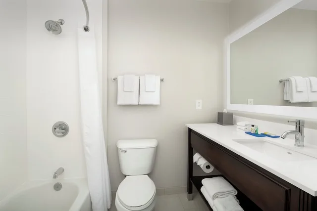 جناح بسريرين كوين بغرفة نوم واحدة، Holiday Inn Express Hotel Suites Puyallup Tacoma Area 1/2