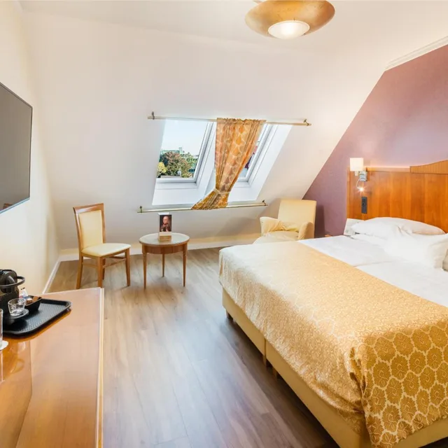 Vice President, Superior, King Bed, Hotel Josefshof am Rathaus 1/10