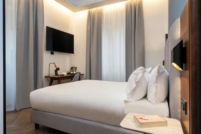 غرفة ديلوكس بسرير كوين، Boutique Hotel Piedra Rome City Centre 2/3