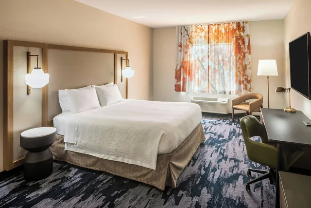 غرفة بسرير كينج لذوي الإعاقة، Fairfield Inn by Marriott Richmond 1/4