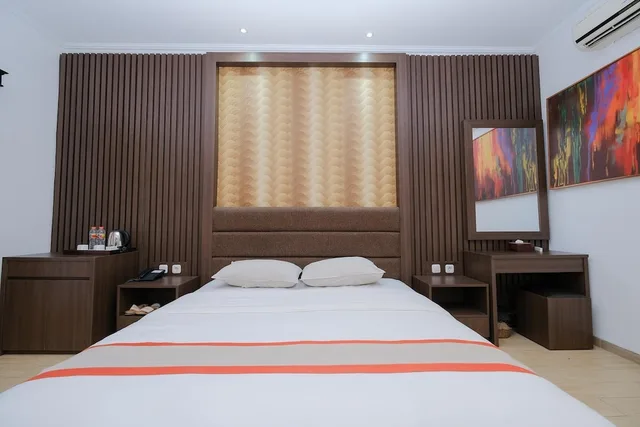 غرفة ديلوكس بسرير مزدوج، The Grand Palace Yogyakarta 1/4