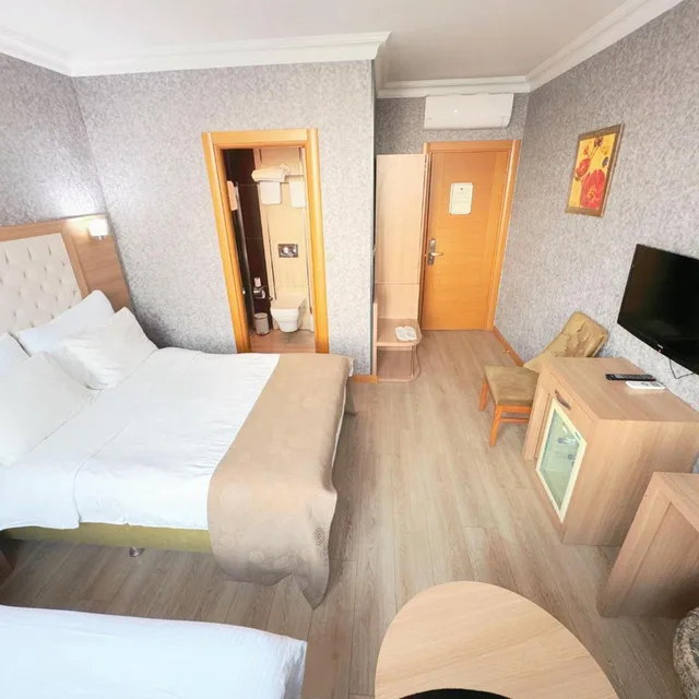 غرفة ثلاثية، Lounge Boutique Hotel 4/6