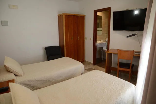 غرفة بسريرين منفصلين، Hotel Escudero 2/4