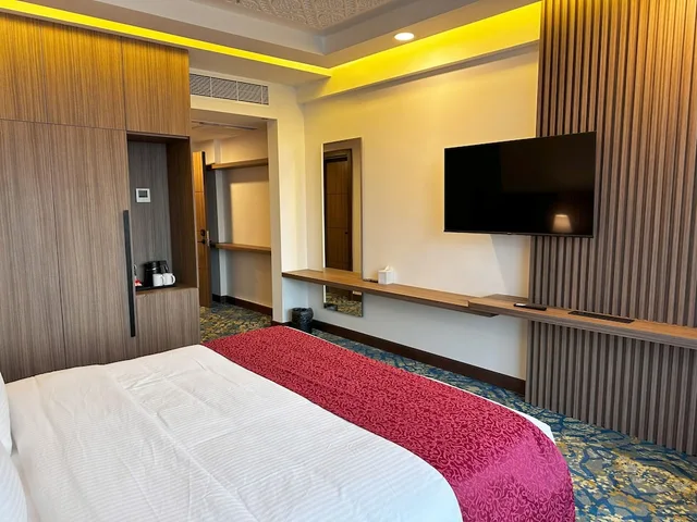 Mountain, Superior, Deluxe, Double Bed, Pool and Mountain View، Sur Grand Hotel 1/3