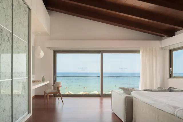 Villa, King Bed, Beach Front, Sea Front, Sofa، High Beach Resort & Spa 1/5