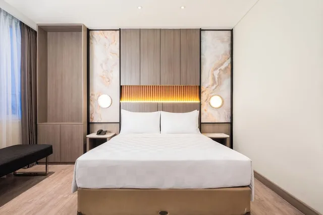 Super, Express, Queen Bed، Swiss-Belexpress Jemursari Surabaya 3/5