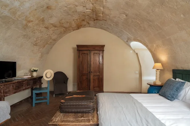 غرفة سوبيريور بسرير كوين بإطلالة على المدينة، Locanda San Martino Thermae 1/10