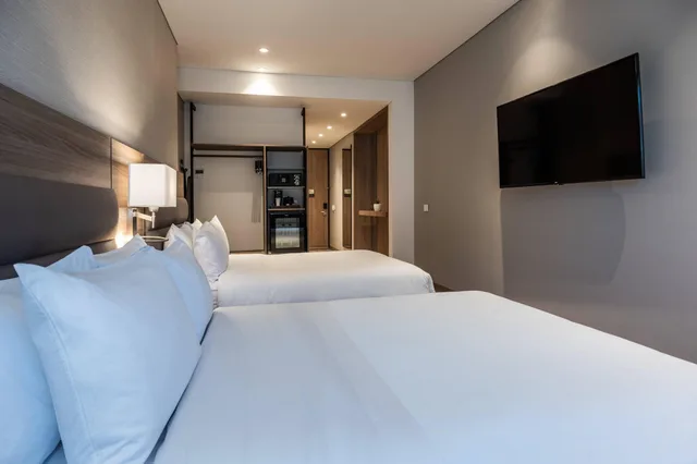 غرفة بسريرين مزدوجين، AC Hotel by Marriott Bogota Zona T 6/10