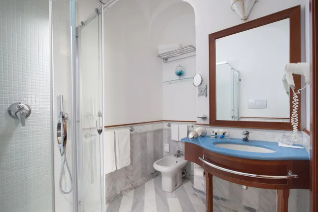 غرفة سوبيريور بسرير مزدوج أو سريرين منفصلين بإطلالة على البحر، Alimuri Bay Resort 6/8