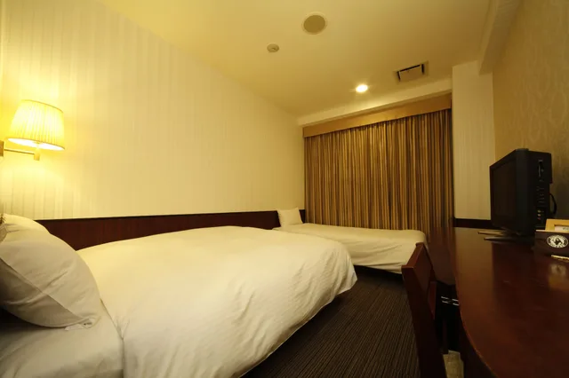 غرفة اقتصادية بسريرين منفصلين للمدخنين، Hillarys Hotel 2/2