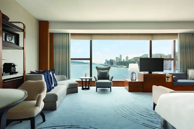 غرفة كلوب بريميير بسرير كينج بإطلالة على البحر، Kerry Hotel Hong Kong 2/5