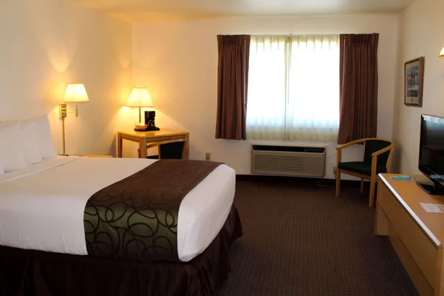 استوديو بسرير كينج، The Inn at Lander, Travelodge by Wyndham 3/4