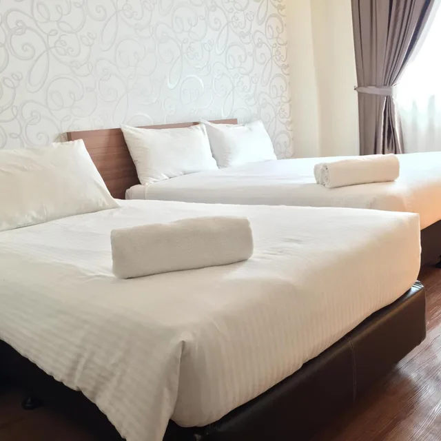 Room, Triple, D Elegance Hotel 1/7