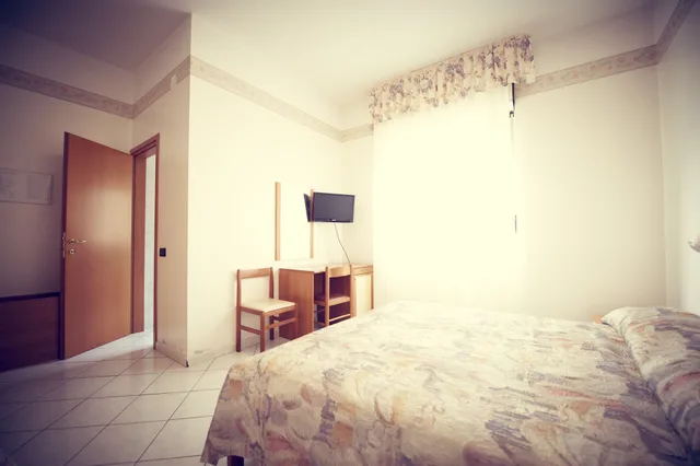 غرفة اقتصادية بسرير مزدوج أو سريرين منفصلين، Hotel Fini 4/10