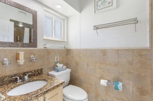 Room, Futon Bed, Queen Bed, Bay Front, Sofa، Bay Palms Waterfront Resort - Hotel and Marina 3/4