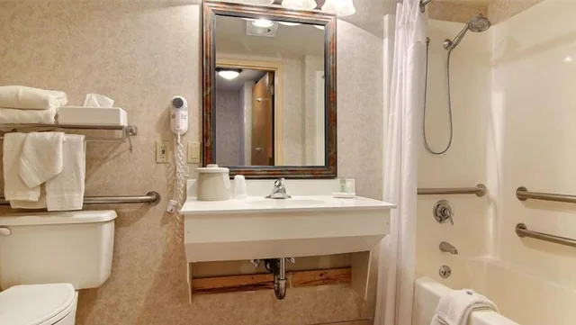 غرفة قياسية بسرير كينج، Ruidoso Mountain Inn 5/5