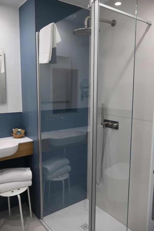 غرفة قياسية بسرير مزدوج أو سريرين منفصلين، Hotel Puntaquattroventi 8/9