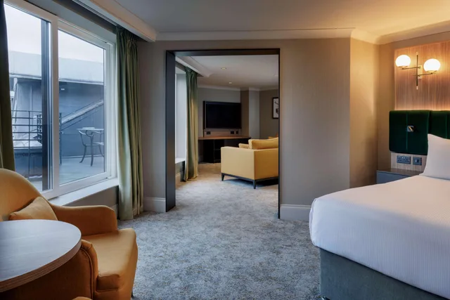 جناح جونيور بسرير كينج بشرفة، DoubleTree by Hilton Belfast Templepatrick Golf & Country Club 2/6