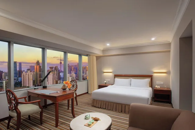 غرفة بسرير كينج، Jin Jiang Tower Hotel 4/5