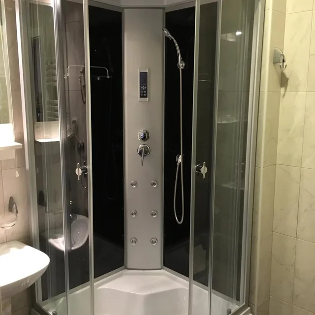 غرفة بسرير كينج بشرفة، Balkan Garni Hotel 9/10