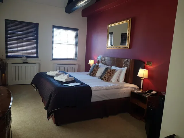 Deluxe, Suite, St Giles House Hotel 6/10