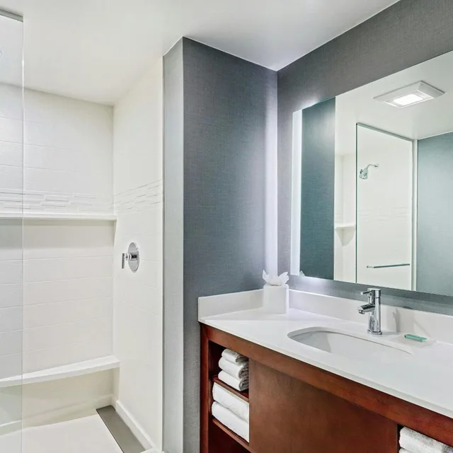 غرفة بسرير كينج لذوي الإعاقة، Residence Inn Nashua 7/10