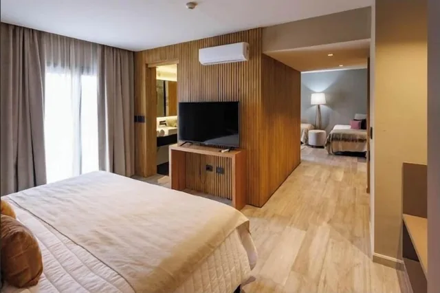 غرفة عائلية رباعية، Fuente Mayor Hotel Ciudad de Mendoza 1/1