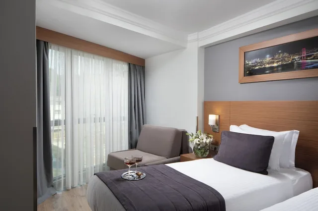 غرفة سوبيريور ثلاثية بسرير مزدوج وسرير فردي بإطلالة على المدينة بغرفة نوم واحدة، Orka Royal Hotel 6/10