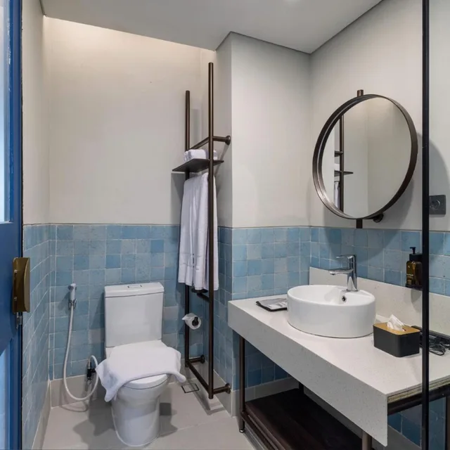استوديو 25، ARTOTEL Hub Simpang Temu 3/5