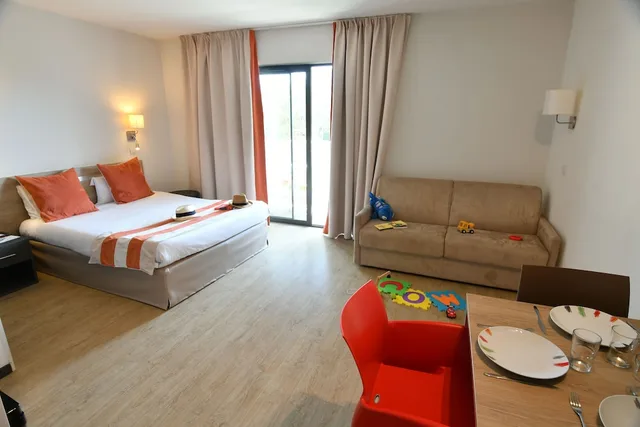 استوديو كومفورت بسريرين منفصلين مع أريكة، Appart-Hotel Mer & Golf City Bordeaux Bruges 3/4