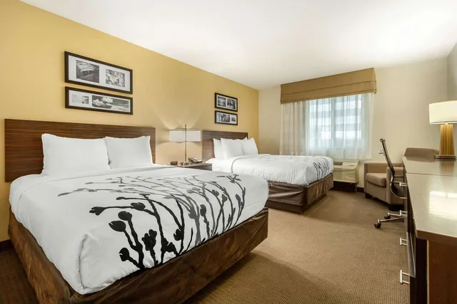 غرفة بسريرين كوين، Sleep Inn And Suites Grand Forks Alerus Center 2/5