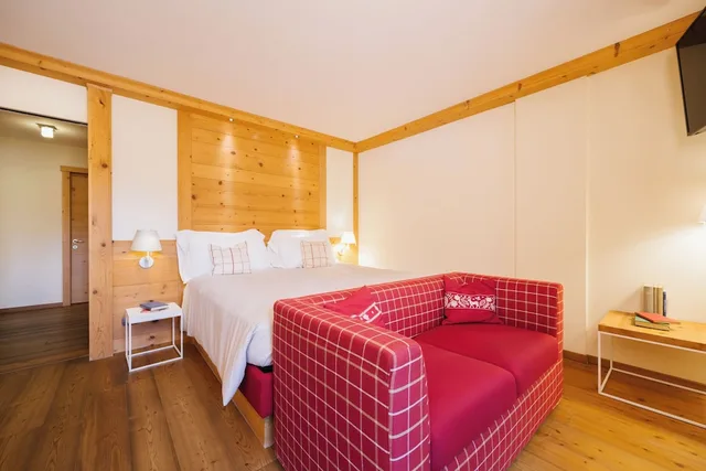 جناح عائلي، Hotel Maribel 7/10