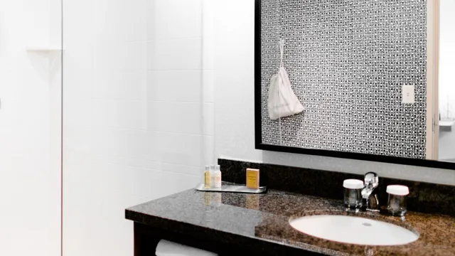 Hyperthemed, Suite, King Bed، The Curtis Denver a DoubleTree by Hilton Hotel 2/2