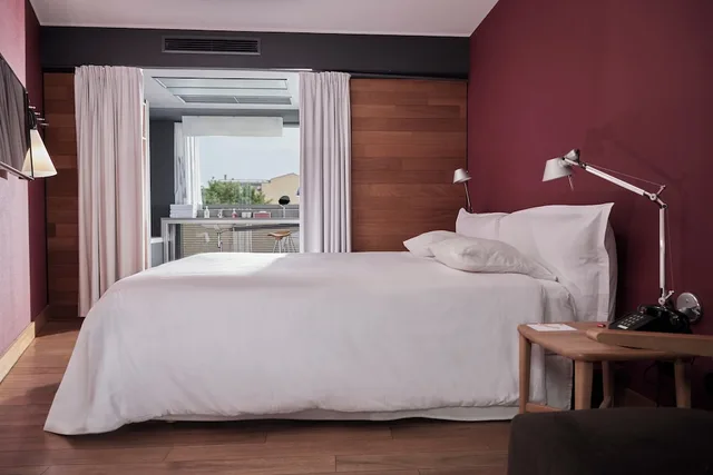 Camper, King Bed, Corner، Casa Camper Berlin 1/3